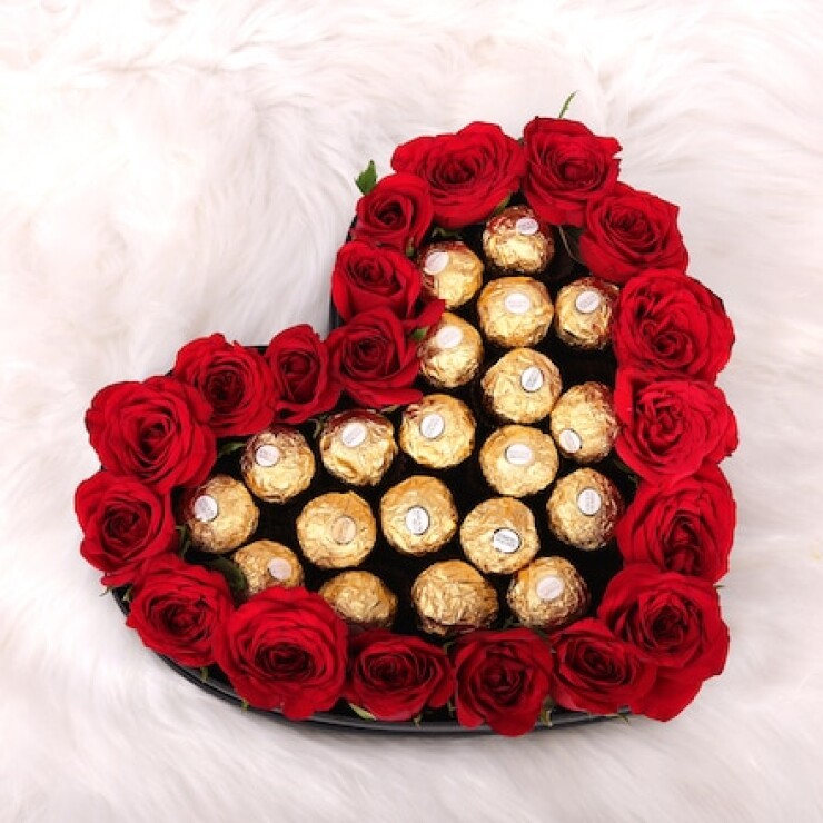 ferrero-rose-heart-arrangement-chocolate-rose-heart-basket